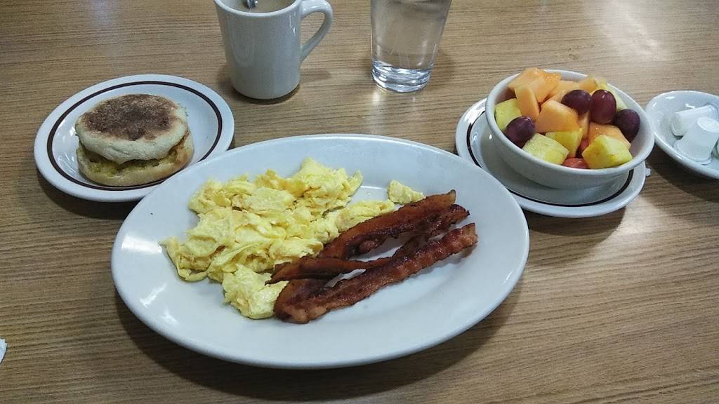 Westside Coney Island | restaurant | 31120 N Beck Rd, Novi, MI 48377, USA | 2489609175 OR +1 248-960-9175