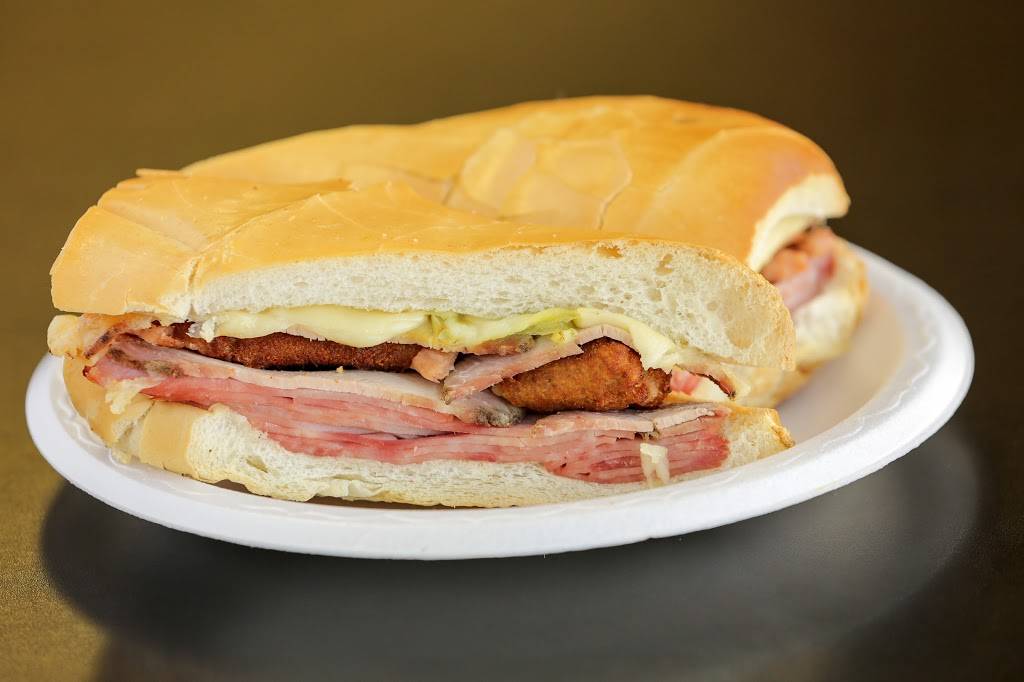 Mi Apá Latin Café of Gainesville | cafe | 114 SW 34th St, Gainesville, FL 32607, USA | 3523767020 OR +1 352-376-7020