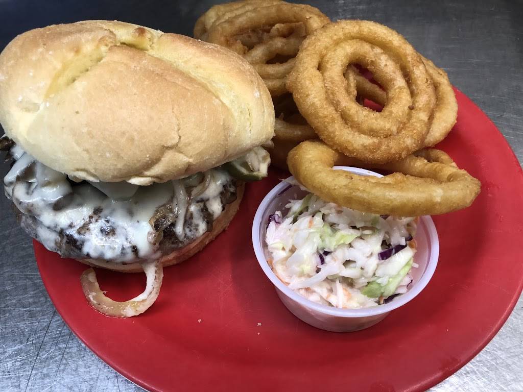 Gridiron Restaurant Sports Pub | restaurant | 1567 Lisbon St, Lewiston, ME 04240, USA | 2077776353 OR +1 207-777-6353