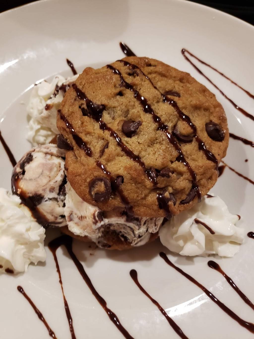 Matthews 1600 | restaurant | 1600 Frederick Rd, Catonsville, MD 21228, USA | 4107882500 OR +1 410-788-2500