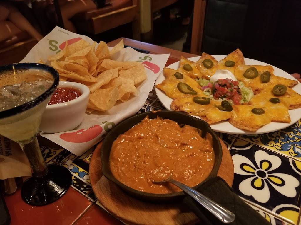 Chilis Grill & Bar | meal takeaway | 1765 Maple Ave, Evanston, IL 60201, USA | 8473289068 OR +1 847-328-9068