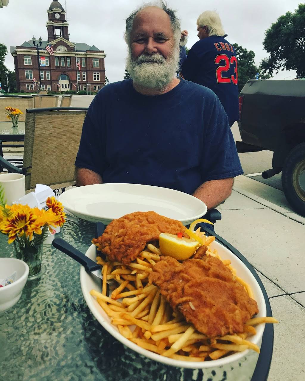 Hans House | restaurant | 116 Central Ave N, Elbow Lake, MN 56531, USA | 2186854193 OR +1 218-685-4193