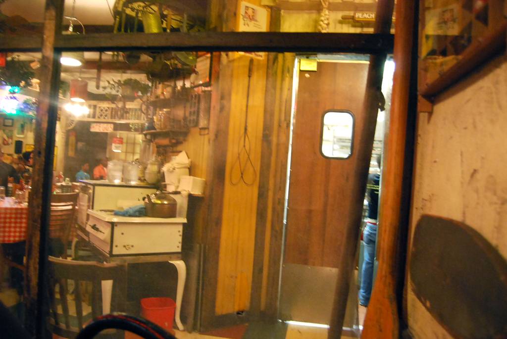 Dixie Kitchen & Bait Shop | restaurant | 825 Church St, Evanston, IL 60201, USA | 8477188174 OR +1 847-718-8174