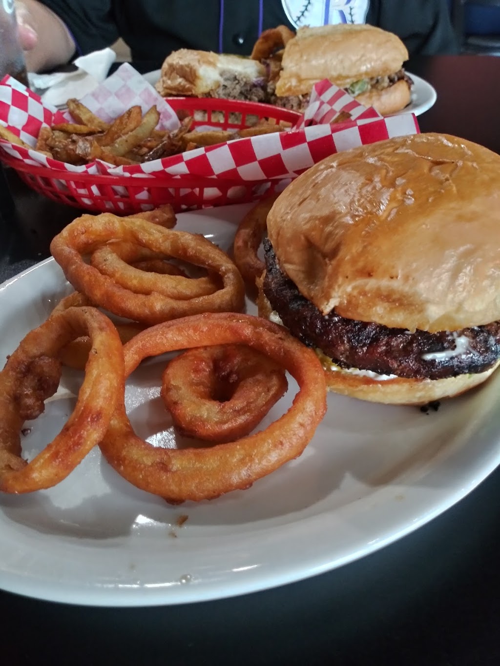 Buckshot Bar & Grill | restaurant | 190 W Palmer Lake Dr, Pueblo West, CO 81007, USA | 7195477200 OR +1 719-547-7200