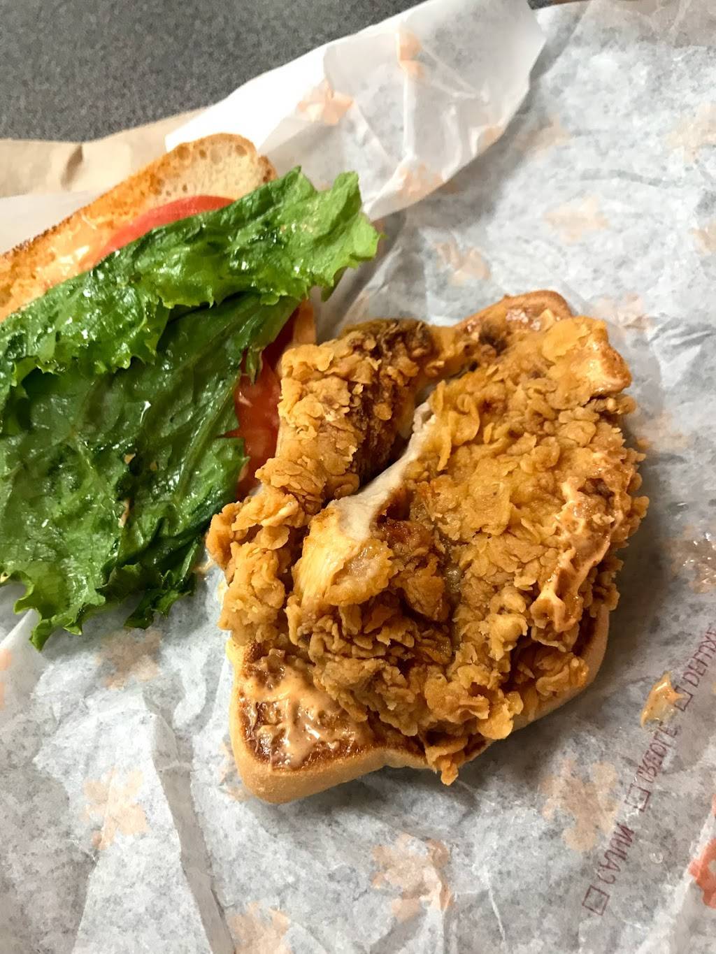 Popeyes Louisiana Kitchen | restaurant | 2200-2202 Jane St, North York, ON M3M 1A4, Canada | 4166148883 OR +1 416-614-8883