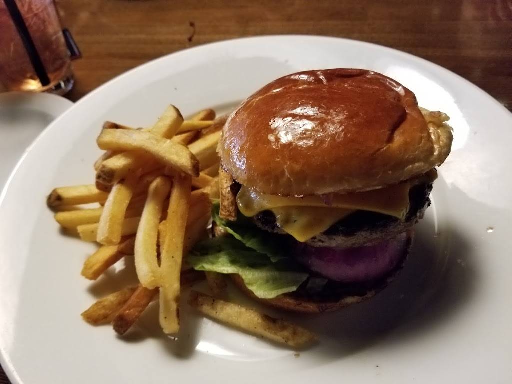 TGI Fridays | restaurant | 222 S Dupont Hwy, Dover, DE 19901, USA | 3027353500 OR +1 302-735-3500