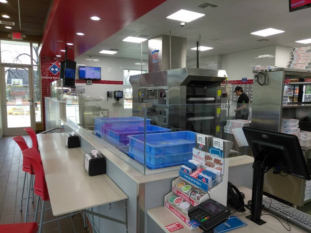 Dominos Pizza | meal delivery | 219 E Church St, Lewisville, TX 75057, USA | 9724363578 OR +1 972-436-3578