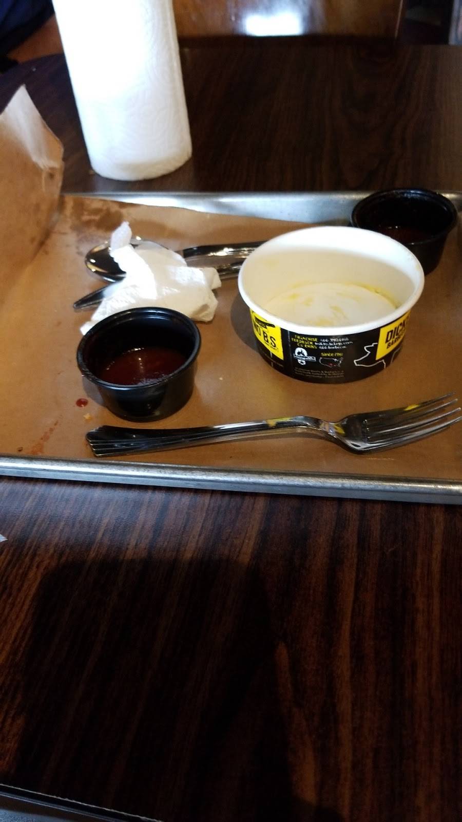 Dickeys Barbecue Pit | restaurant | 2165 Arnold Way, Alpine, CA 91901, USA | 6197226052 OR +1 619-722-6052