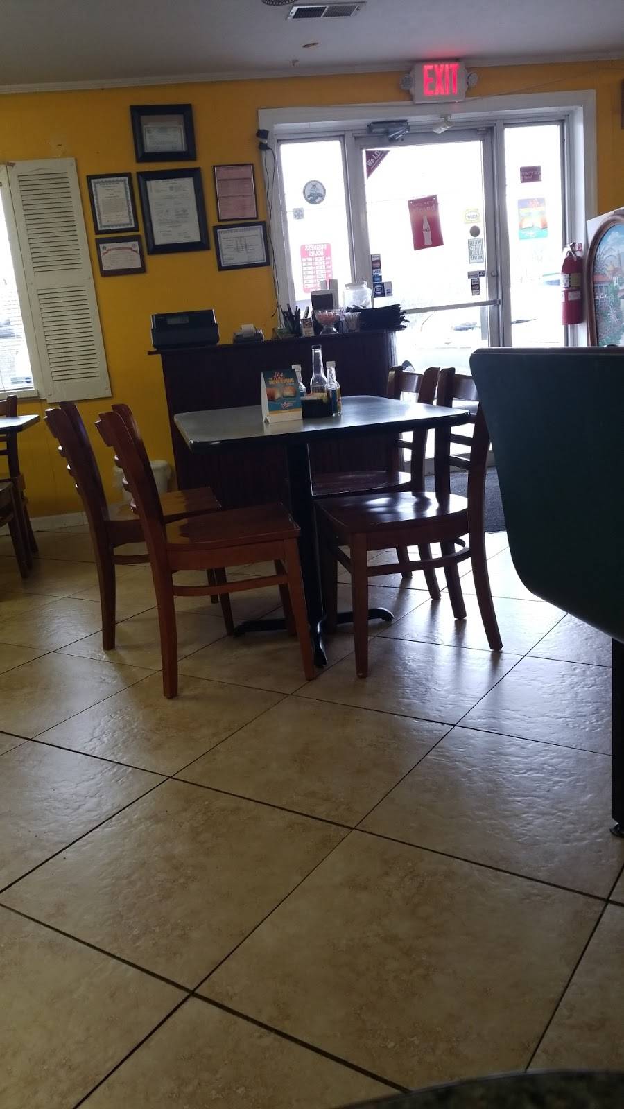 Los Trios Mexican | restaurant | 1233 E Tri County Blvd, Oliver Springs, TN 37840, USA | 8657306284 OR +1 865-730-6284