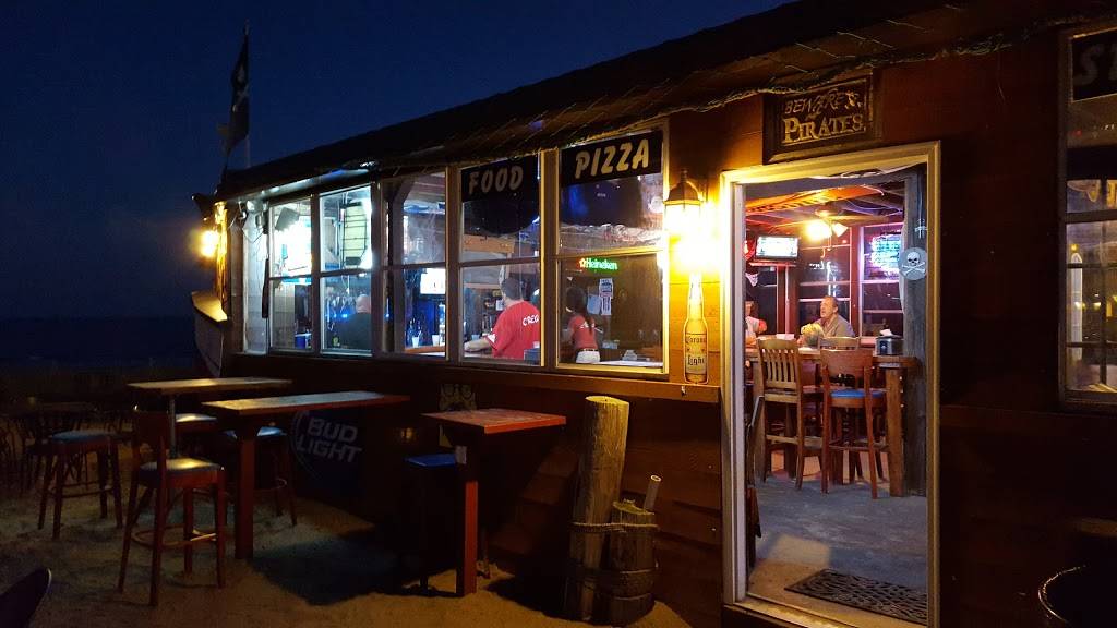 Pirates Patio and Galley | night club | 2 Walnut St, Old Orchard Beach, ME 04064, USA | 2079340031 OR +1 207-934-0031