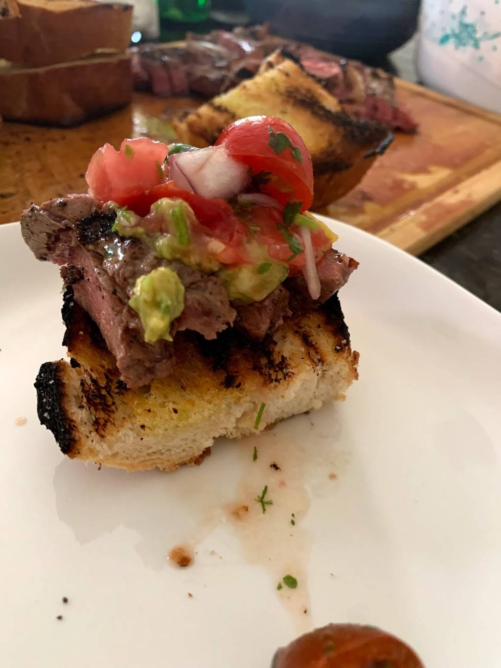 Midnight Train Food Truck | restaurant | 27 Lake Ave, Oak Bluffs, MA 02557, USA | 5085603222 OR +1 508-560-3222