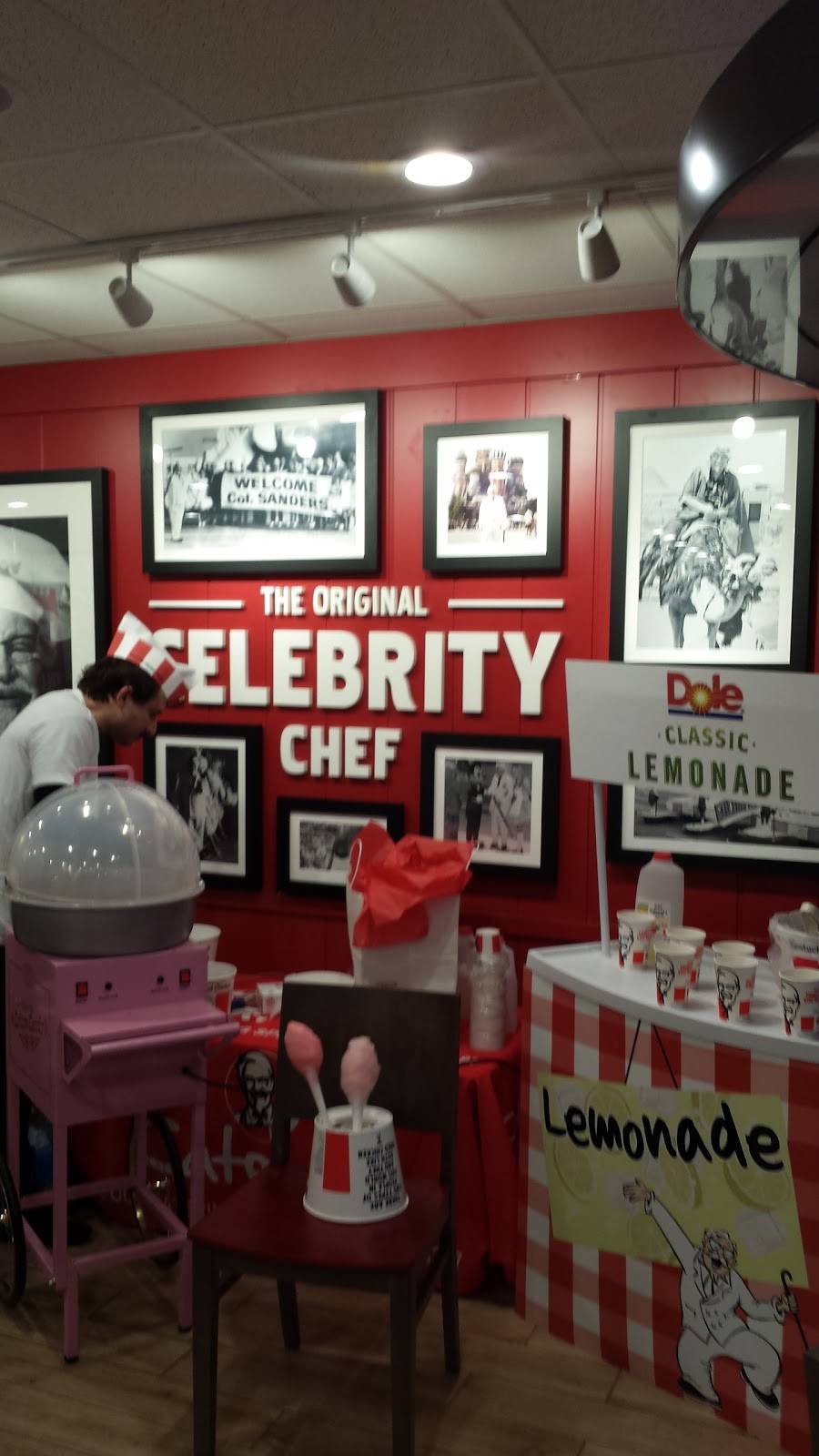 KFC | restaurant | 22001 Coolidge Hwy, Oak Park, MI 48237, USA | 2485470616 OR +1 248-547-0616