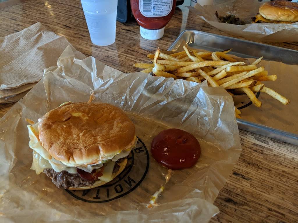 Elevation Burger | restaurant | 9518 Main St, Fairfax, VA 22031, USA | 7034262017 OR +1 703-426-2017