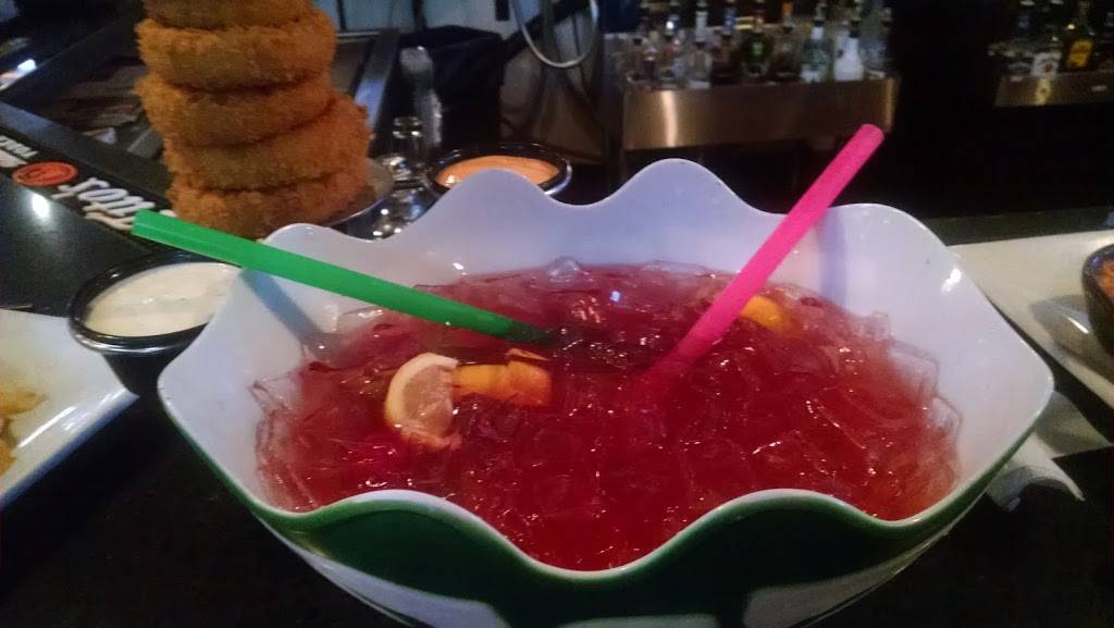 The Greene Turtle Sports Bar & Grille | restaurant | 17388 N Village Main Blvd, Lewes, DE 19958, USA | 3026446840 OR +1 302-644-6840