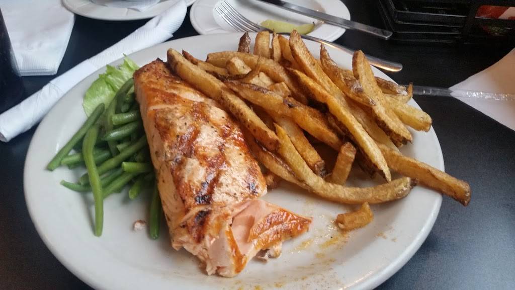 Jakes On the Lake | restaurant | 32485 Lake Rd, Avon Lake, OH 44012, USA | 4409338304 OR +1 440-933-8304