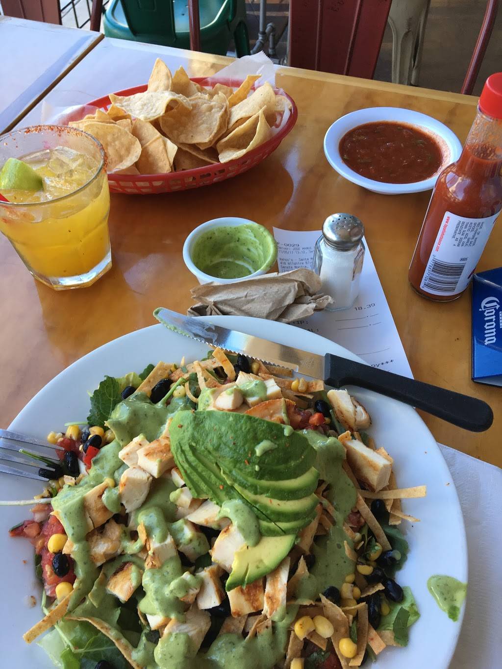 Wahoos Fish Taco | restaurant | 418 Wilshire Blvd, Santa Monica, CA 90401, USA | 3103939125 OR +1 310-393-9125