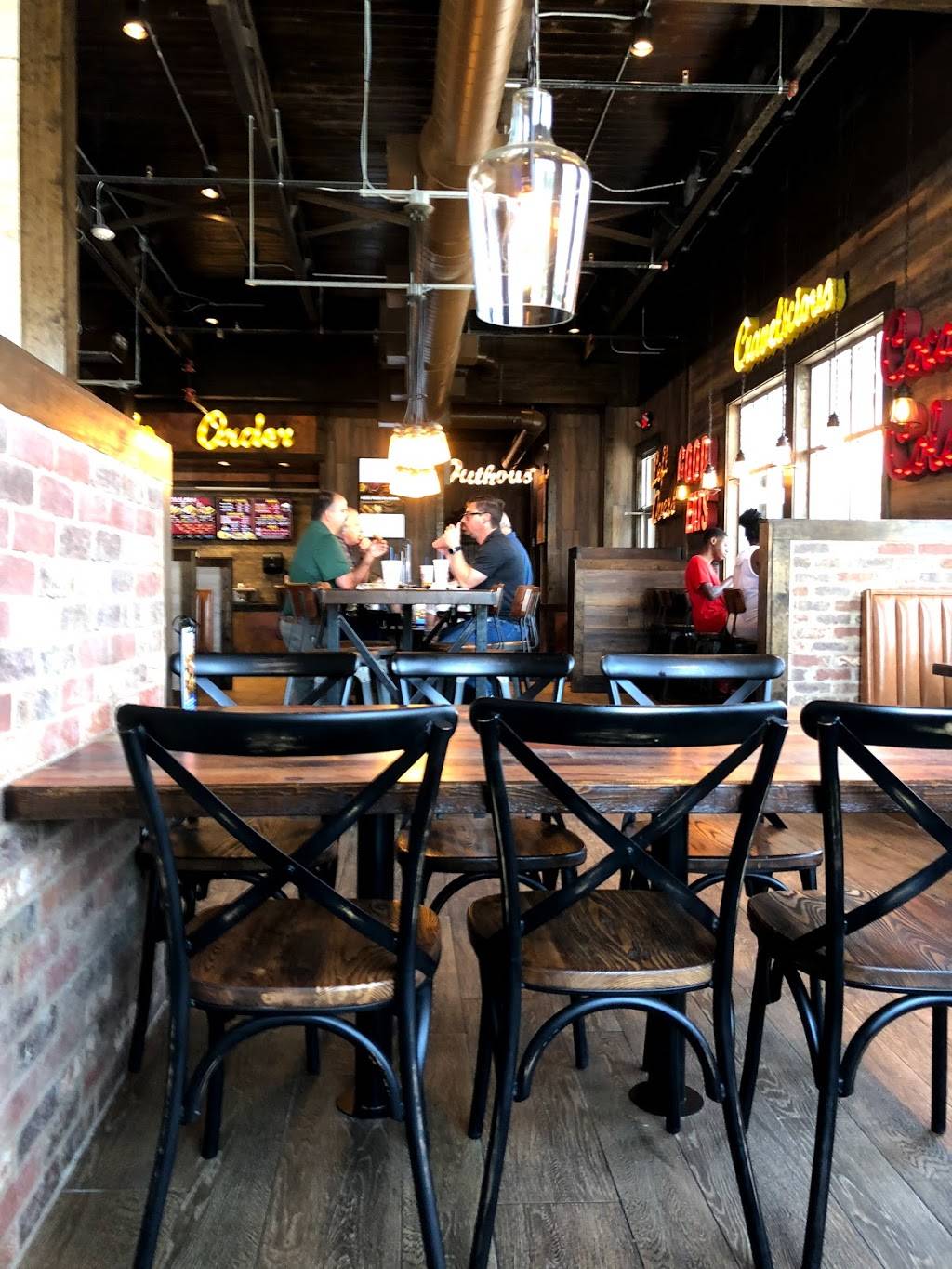 Zaxby’s | restaurant | 2002 S 31st St, Temple, TX 76504, USA | 2542070788 OR +1 254-207-0788