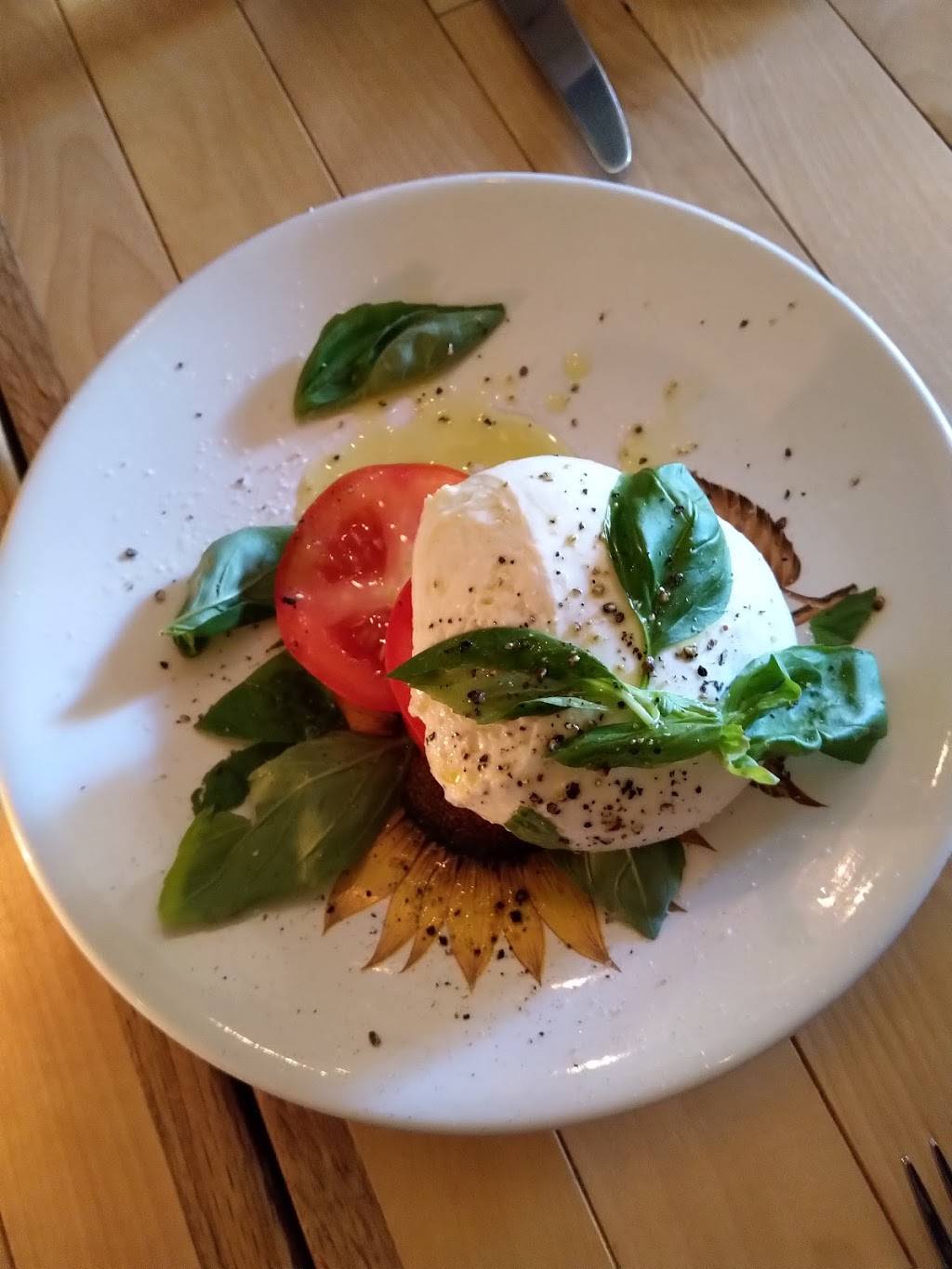 Lemon Bistro | restaurant | 76 Main St N, Markham, ON L3P 1X5, Canada | 9052098513 OR +1 905-209-8513