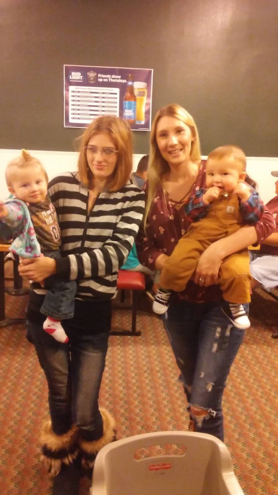 Round Table Pizza | meal delivery | 1031 Bridge St, Colusa, CA 95932, USA | 5304588151 OR +1 530-458-8151