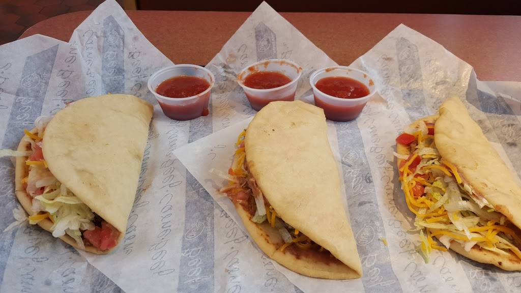Taco Bueno | restaurant | 2612 Midway Rd, Carrollton, TX 75006, USA | 9724070674 OR +1 972-407-0674