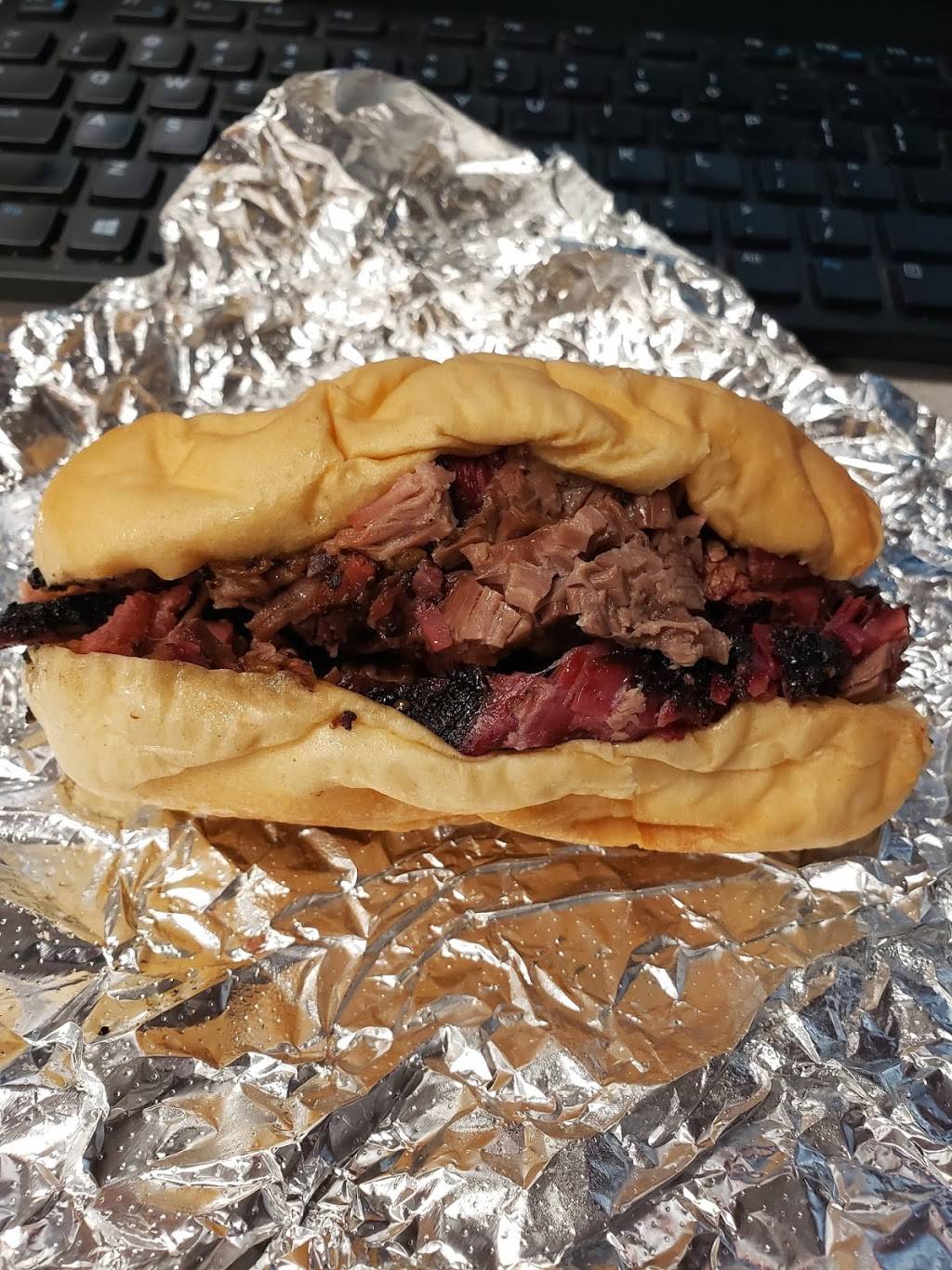 Crossfire Grill | restaurant | 2080 River Rd, Marysville, MI 48040, USA | 8104796092 OR +1 810-479-6092