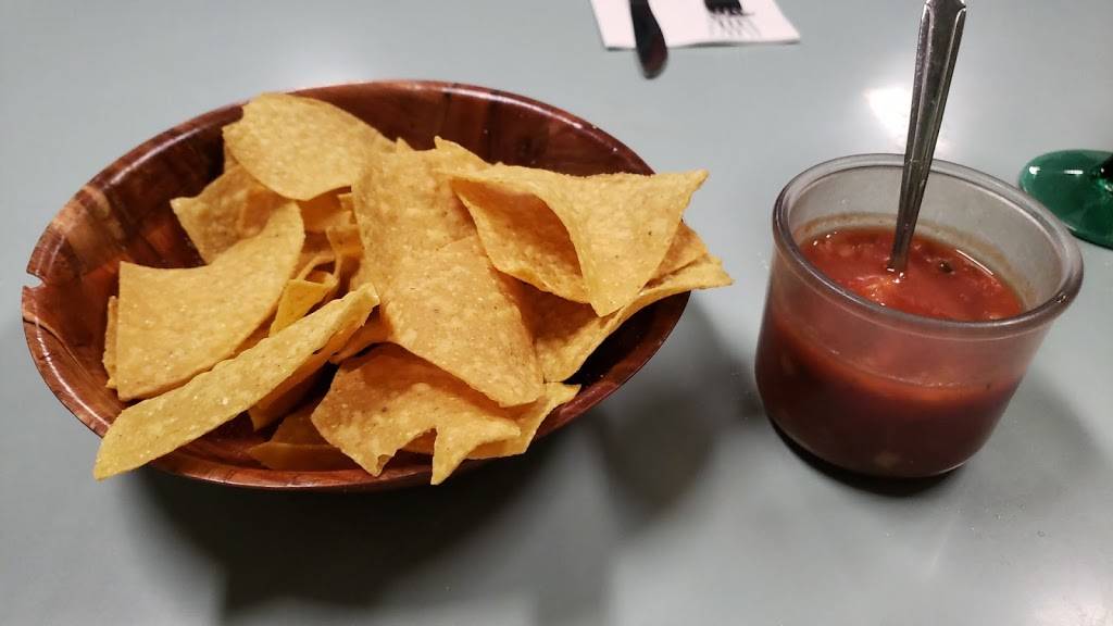 El Rinconcito Mexican Restaurant | restaurant | 2416 Yew St, Bellingham, WA 98229, USA | 3606479055 OR +1 360-647-9055