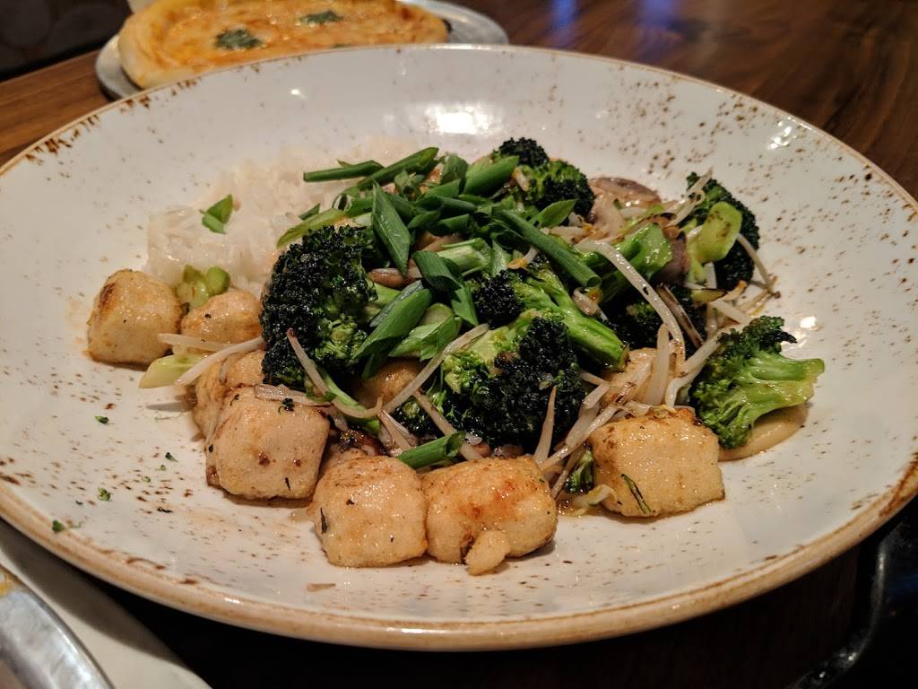 Lazy Dog Restaurant & Bar | restaurant | 24201 Valencia Blvd, Santa Clarita, CA 91355, USA | 6612539996 OR +1 661-253-9996