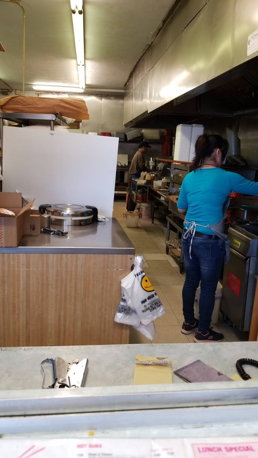 Eddys Express Restaurant | restaurant | 3525 Victory Blvd, Portsmouth, VA 23701, USA | 7574876262 OR +1 757-487-6262