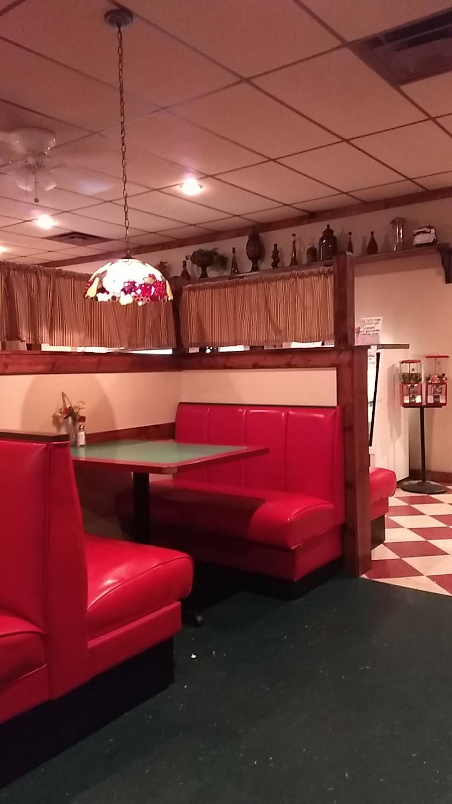 Twins Pizza & Steaks | restaurant | 1104 N Main St, LaFayette, GA 30728, USA | 7066381125 OR +1 706-638-1125