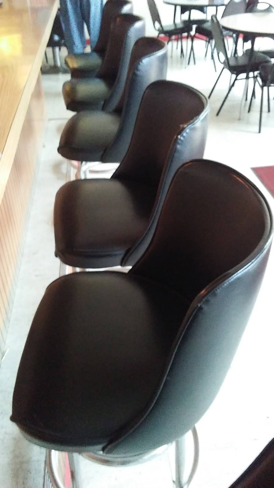 Reggies Bar & Grill | restaurant | 9226 S Lincoln Ave, Roseland, NE 68973, USA | 4027566900 OR +1 402-756-6900