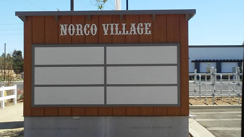 Starbucks | cafe | 2410 River Rd, Norco, CA 92860, USA | 9512731750 OR +1 951-273-1750