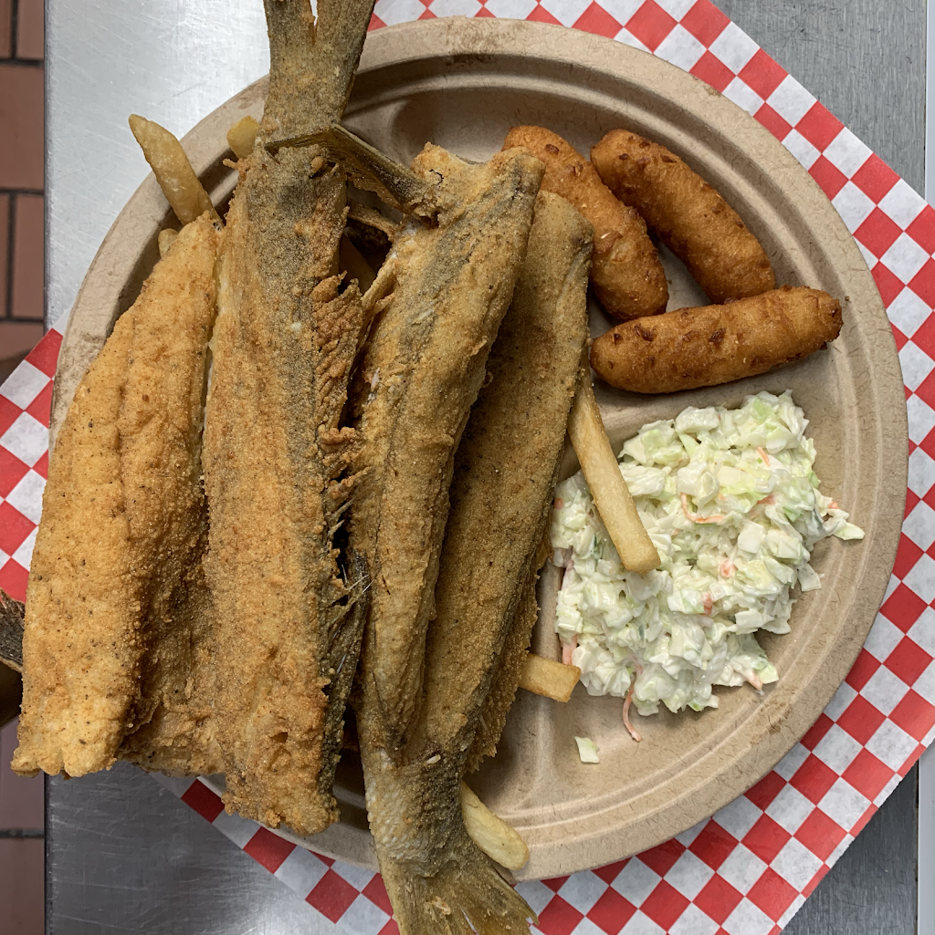 Carolina Fish Fry | restaurant | 4023 Market St, Wilmington, NC 28403, USA | 9107697887 OR +1 910-769-7887