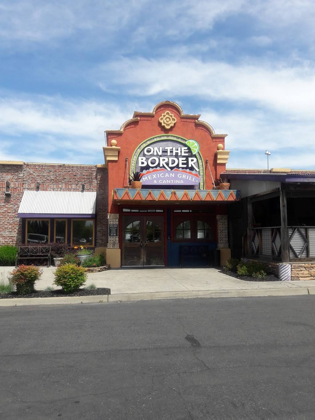 On the Border | restaurant | 3521 Truxel Rd, Sacramento, CA 95834, USA | 9169280867 OR +1 916-928-0867