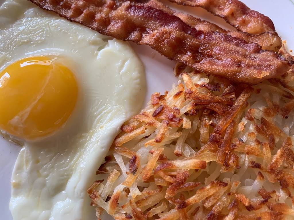 Bobby Johns | restaurant | 913 Front St, Cashton, WI 54619, USA | 6086547611 OR +1 608-654-7611