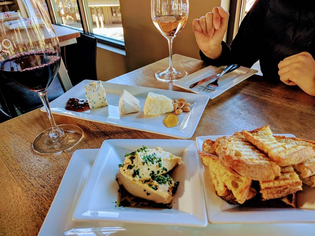 Petra Wine Bar | restaurant | 3001 N Village Dr Suite 3112, Truckee, CA 96161, USA | 5305620600 OR +1 530-562-0600