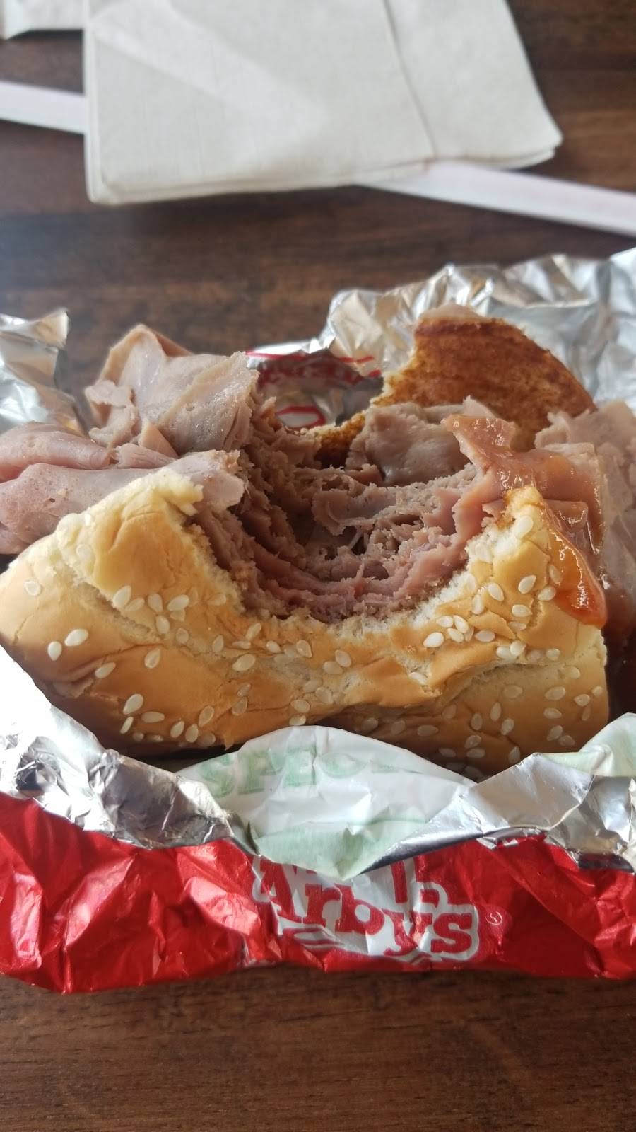 Arbys | restaurant | 2033 Village Pkwy, Leeds, AL 35094, USA | 2056402606 OR +1 205-640-2606