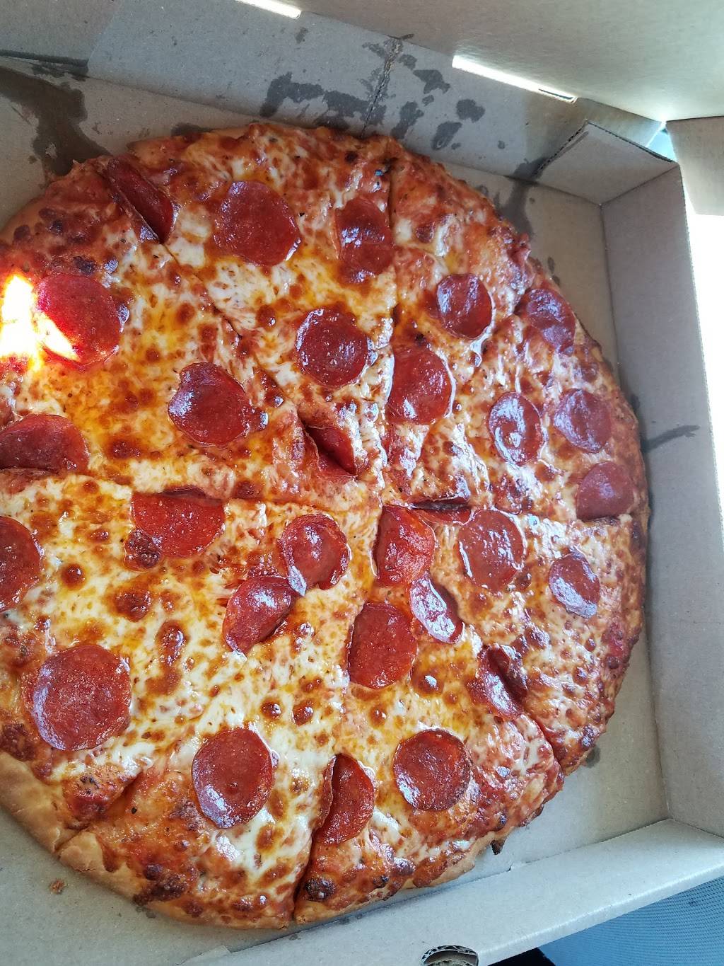 Dinos Pizza | restaurant | 1600 Gill St, Blue Mound, TX 76131, USA | 8172322244 OR +1 817-232-2244