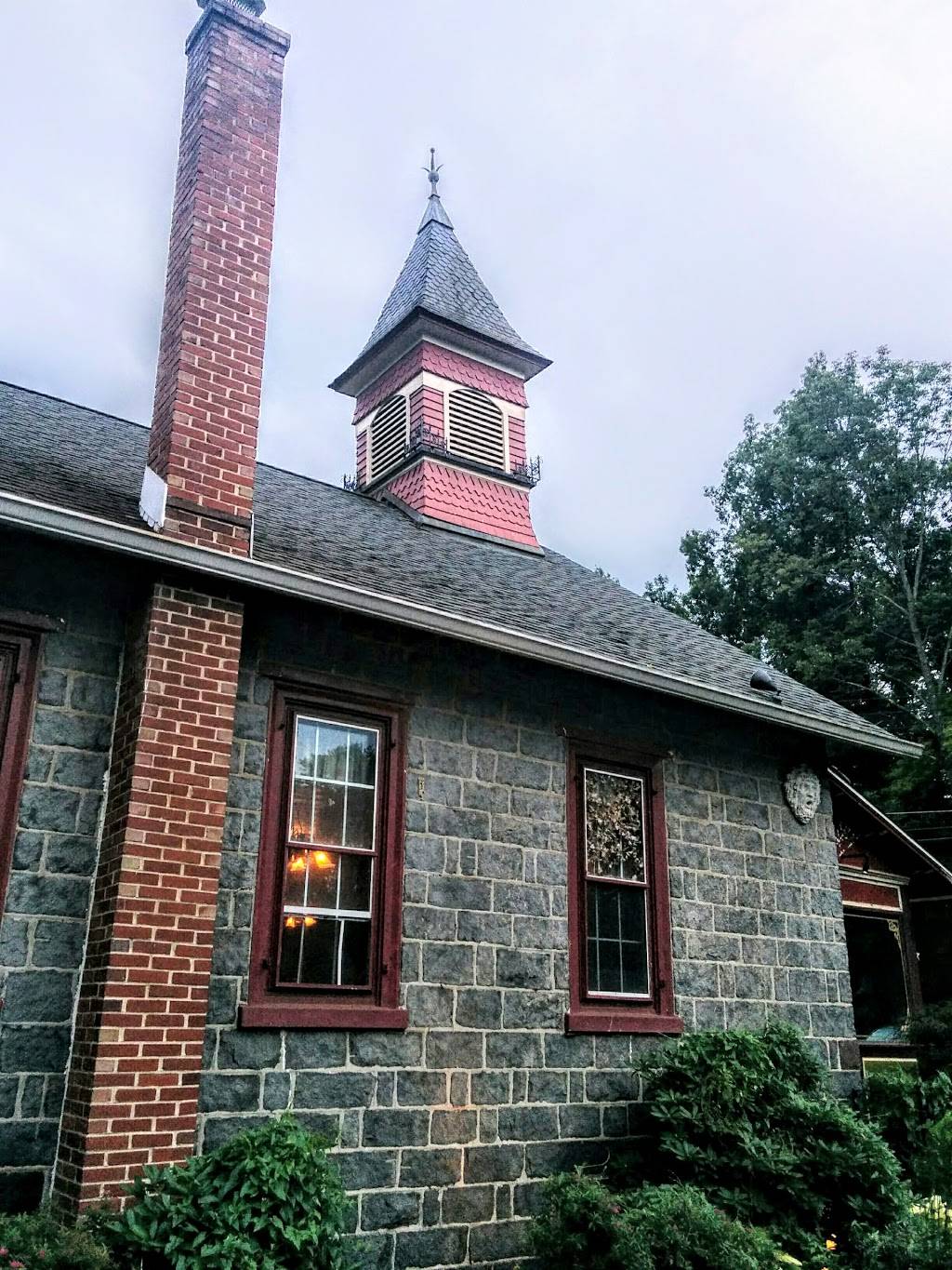 Beckers Corner | restaurant | 110 Old Bethlehem Rd, Quakertown, PA 18951, USA | 2155363220 OR +1 215-536-3220