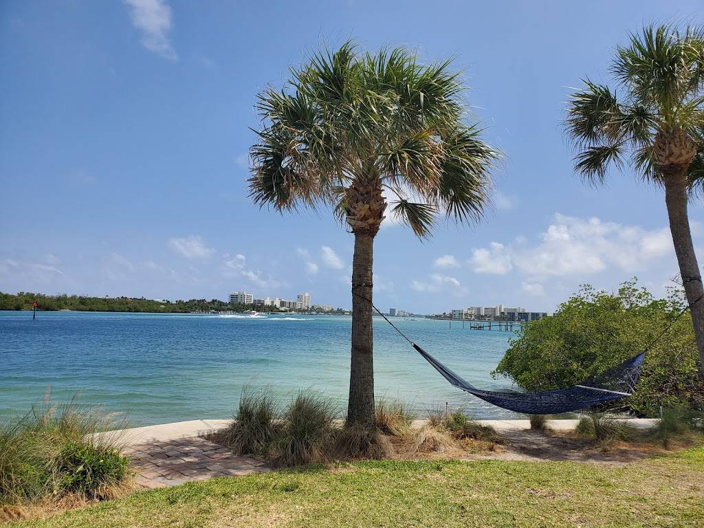 Jupiter Pointe Club and Marina | restaurant | 18753 SE Federal Hwy, Tequesta, FL 33469, USA | 5617462600 OR +1 561-746-2600