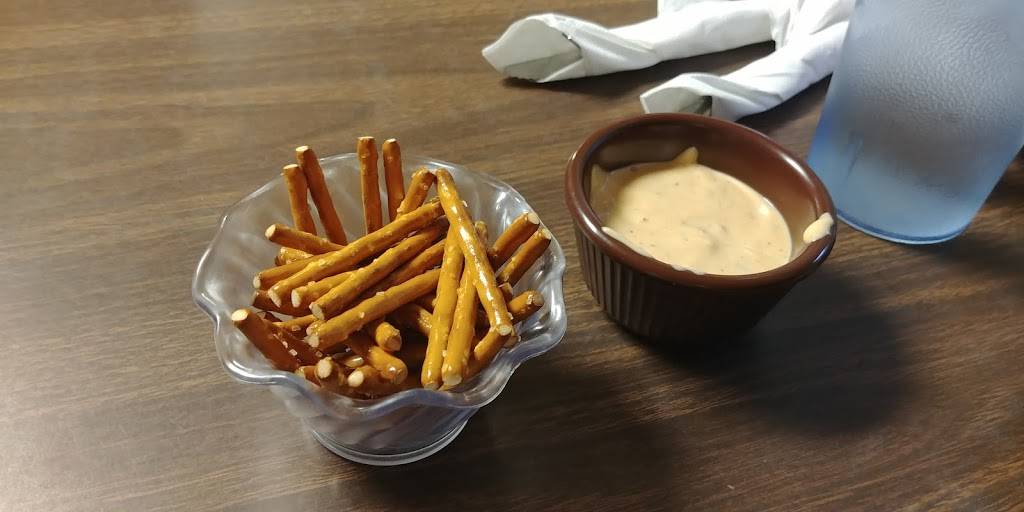 Langs Pizza And Subs | restaurant | 6735 W Pike, Zanesville, OH 43701, USA | 7404521590 OR +1 740-452-1590