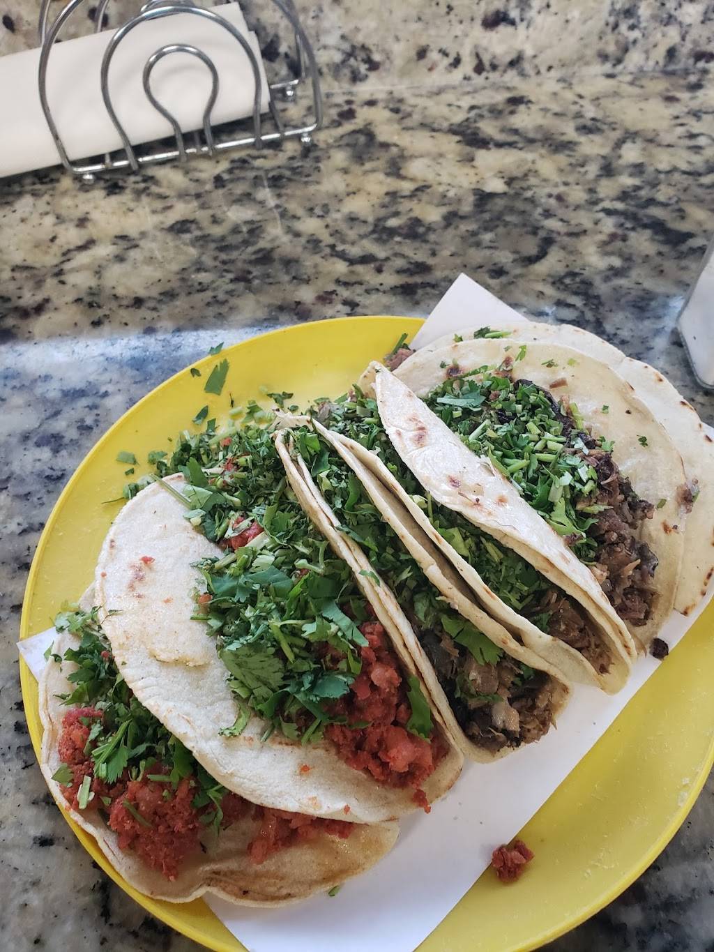 Taqueria Brenda Lee | restaurant | 359 Monroe St, Passaic, NJ 07055, USA | 9738590972 OR +1 973-859-0972