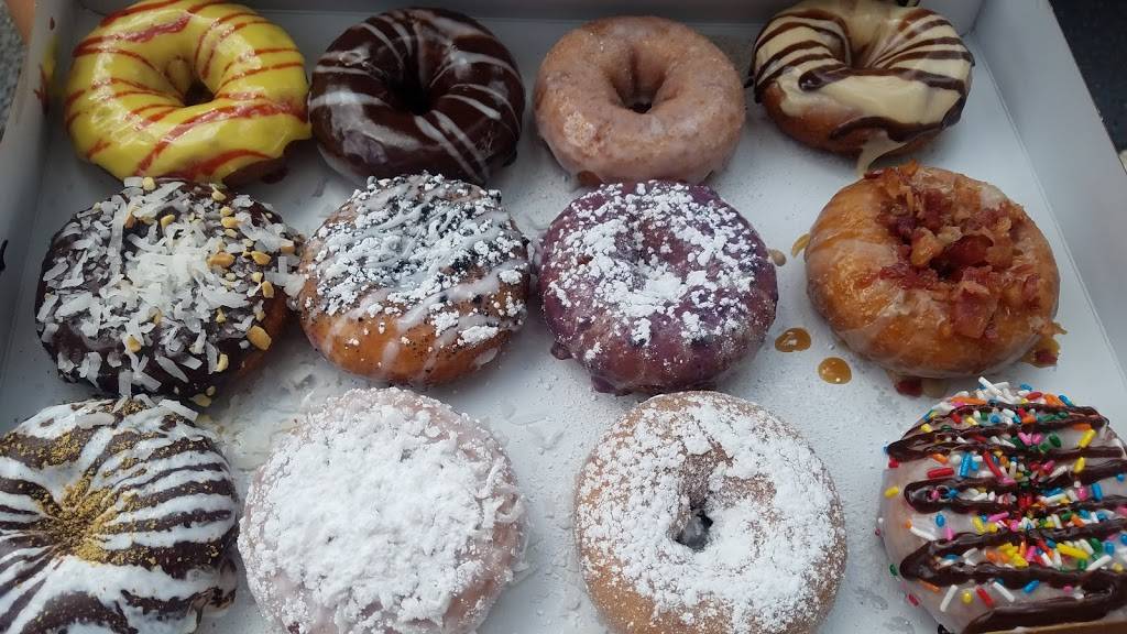 Duck Donuts - Polo Club Shoppes | bakery | 5030 Champion Blvd, Boca Raton, FL 33496, USA | 5613342115 OR +1 561-334-2115