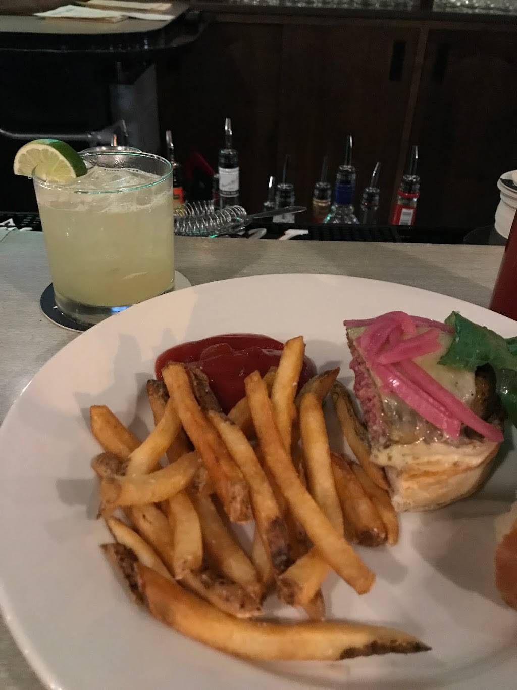 Mayers Tavern | restaurant | 894 3rd Ave, Cape May, NJ 08204, USA | 6094355078 OR +1 609-435-5078