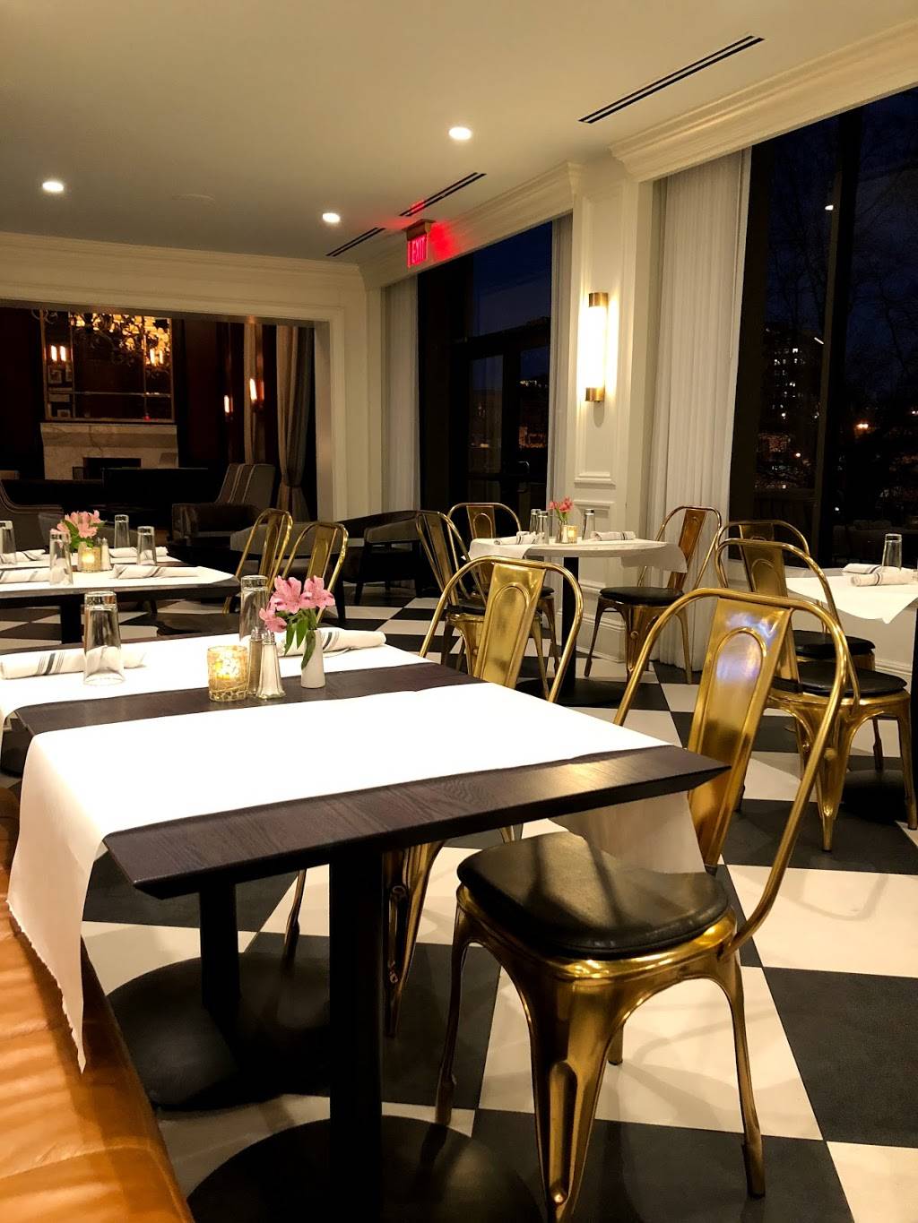 American Slang | restaurant | 401 Ward Pkwy, Kansas City, MO 64112, USA | 8163032945 OR +1 816-303-2945