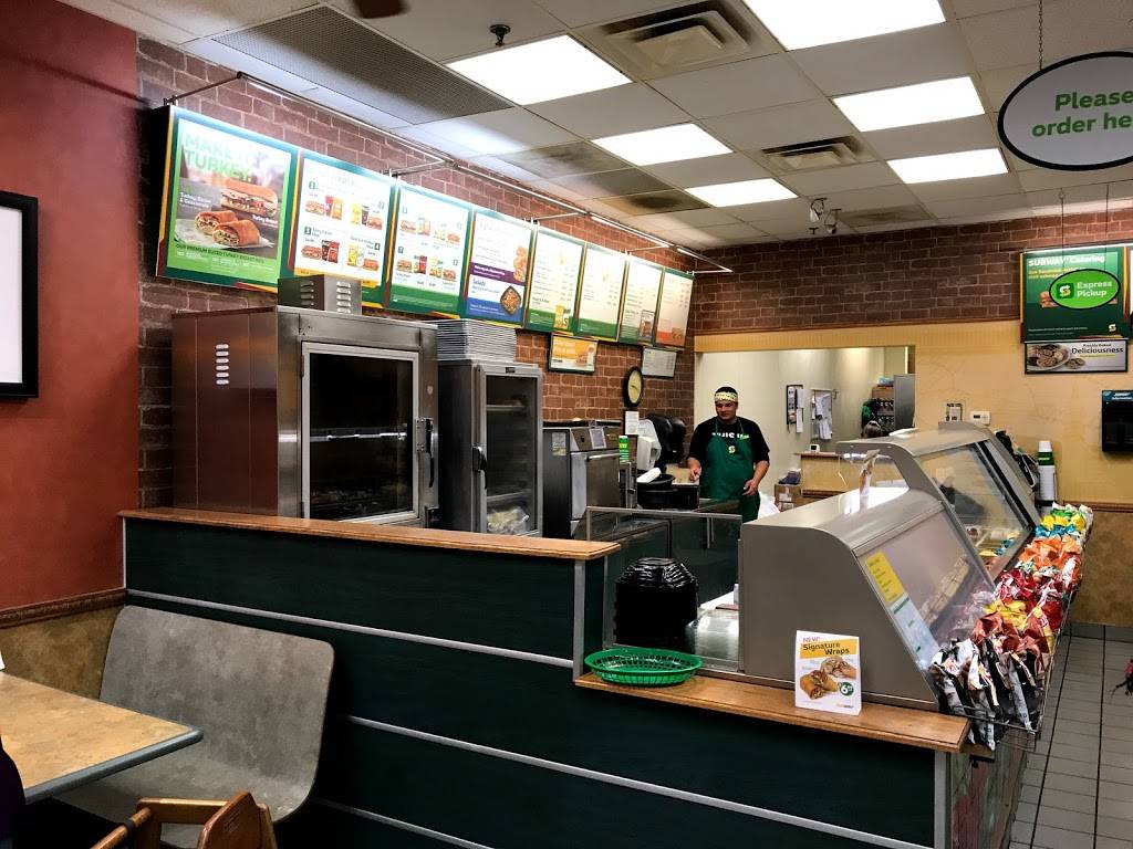 Subway | meal takeaway | 1670 E Cheyenne Mt Blvd Ctr #836-C, Colorado Springs, CO 80906, USA | 7195388606 OR +1 719-538-8606