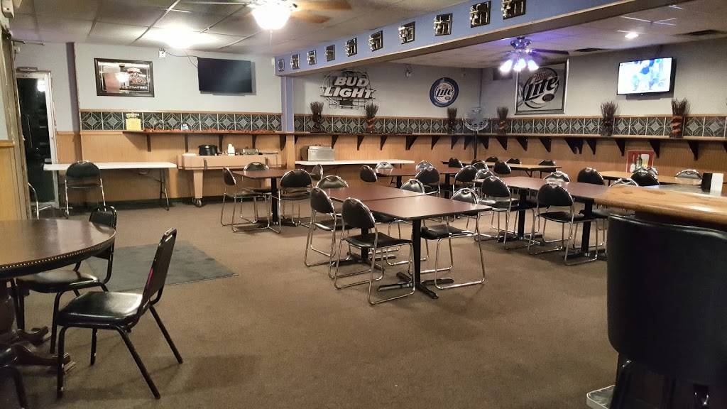 MDs Downtown Bar & Grill | restaurant | 351 1st St, Roscoe, MN 56371, USA | 3205975353 OR +1 320-597-5353