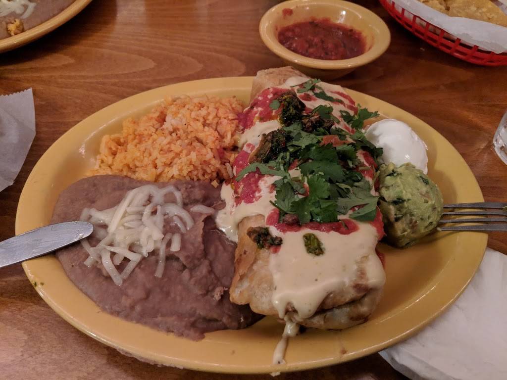 El Gato Cantina | restaurant | 4 Park St, Essex Junction, VT 05452, USA | 8026624334 OR +1 802-662-4334