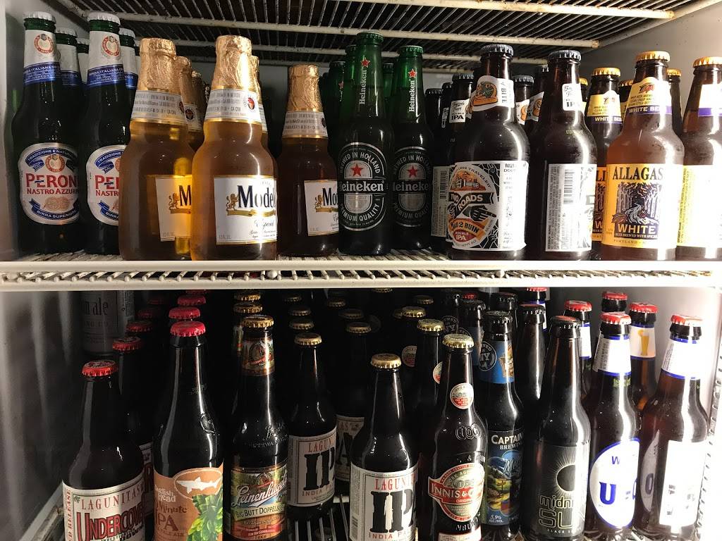 Pizza at the Brick Oven | restaurant | 3223, 122 Howe St, New Haven, CT 06511, USA | 2037774444 OR +1 203-777-4444