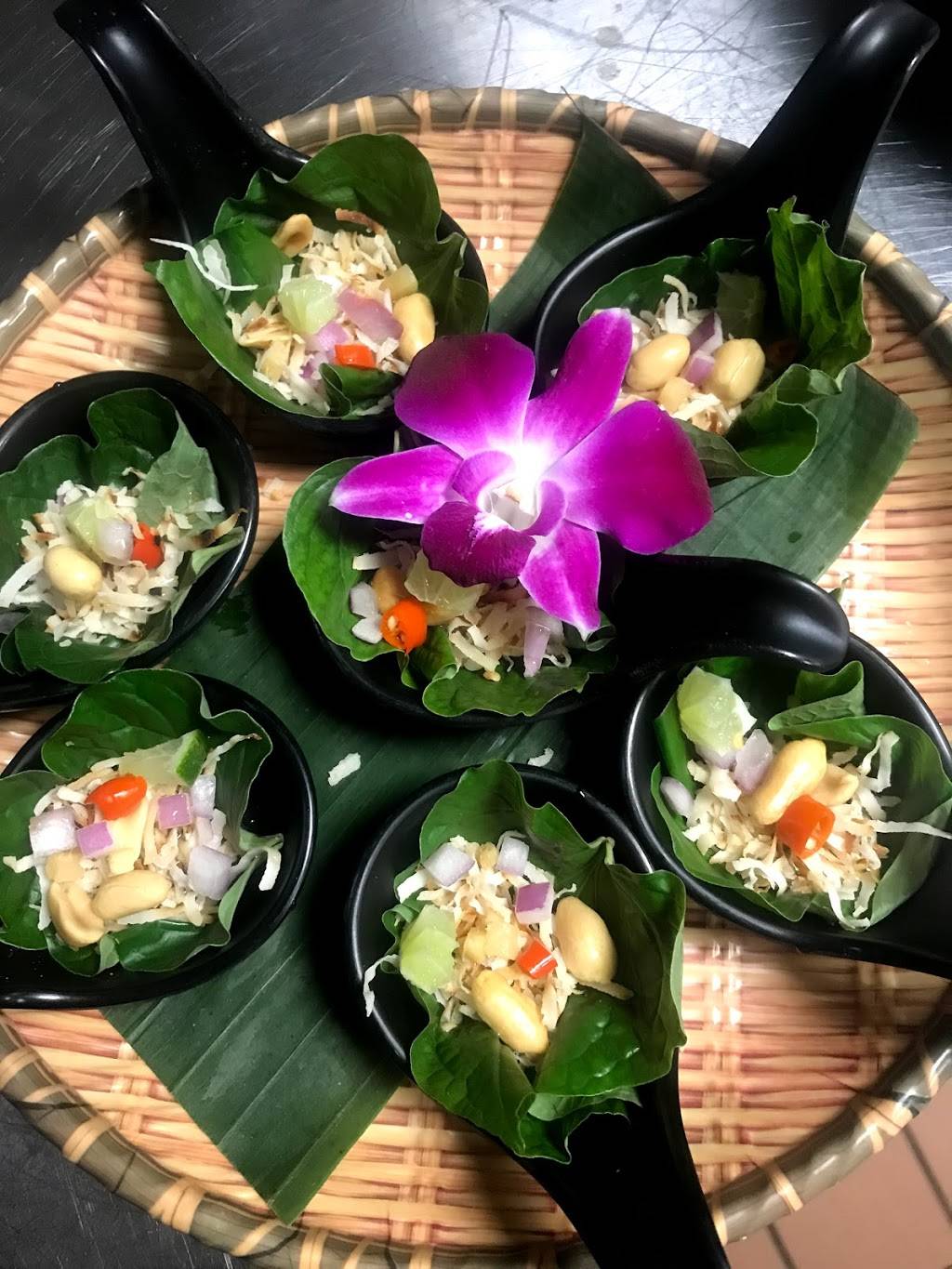 Love at First Bite Thai Kitchen and Bar | restaurant | 1710 Massachusetts Ave, Lexington, MA 02420, USA | 7818625888 OR +1 781-862-5888