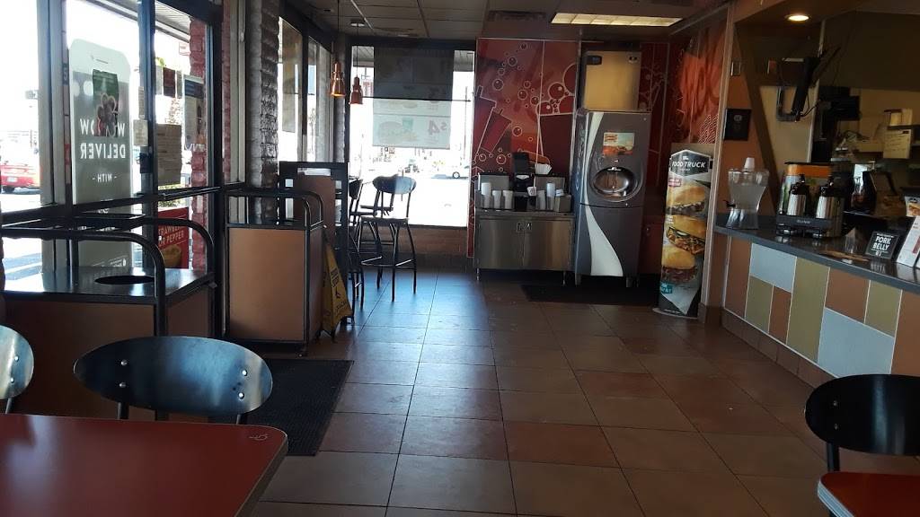 Jack in the Box | restaurant | 3703 E Flamingo Rd, Las Vegas, NV 89121, USA | 7024510950 OR +1 702-451-0950